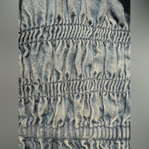 Loft Chambray Ruffle Smocked Button Cami ( medium) - Picture 6 of 13